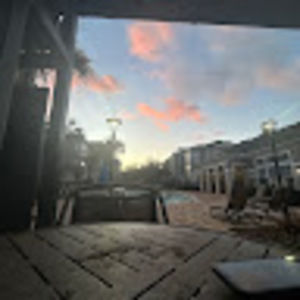 Meet your Posher, Ava